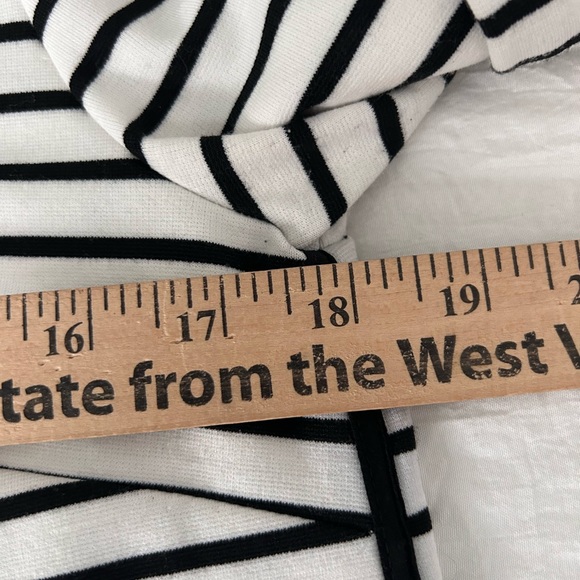 Kenar black/white striped dress, super soft fabric, exposed zipper - CUTE!!! - Picture 8 of 11